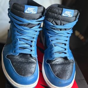 Jordan 1 Retro High OG
Dark Marina Blue (GS) 555088 Sise 10
